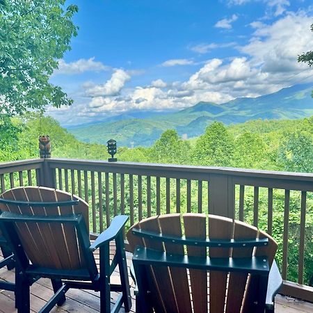 Family Chalet With Sauna, Hottub, Heavenly Views! Mins To Downtown! Gatlinburg Eksteriør billede