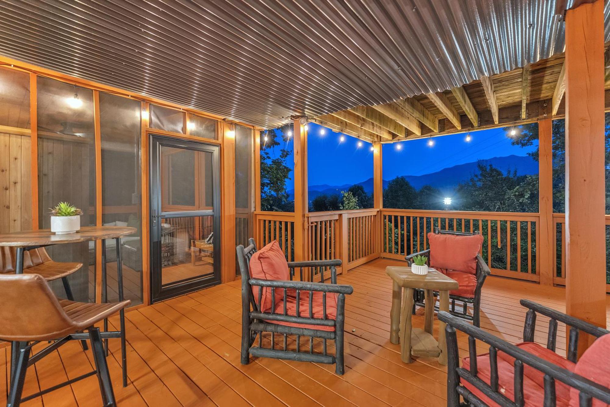 Family Chalet With Sauna, Hottub, Heavenly Views! Mins To Downtown! Gatlinburg Eksteriør billede