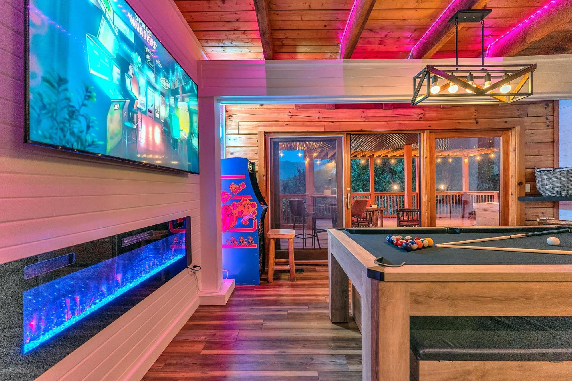 Family Chalet With Sauna, Hottub, Heavenly Views! Mins To Downtown! Gatlinburg Eksteriør billede
