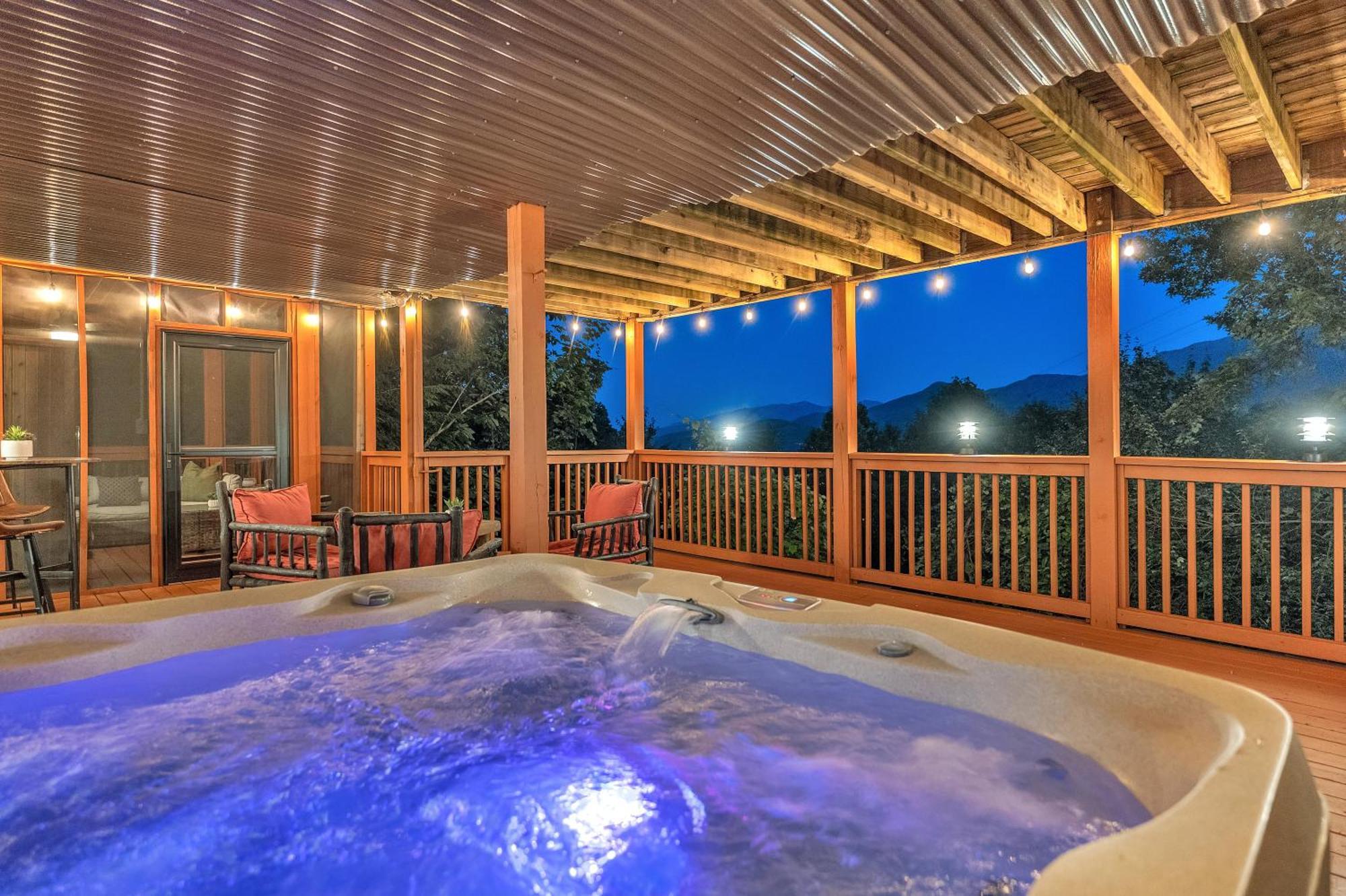 Family Chalet With Sauna, Hottub, Heavenly Views! Mins To Downtown! Gatlinburg Eksteriør billede