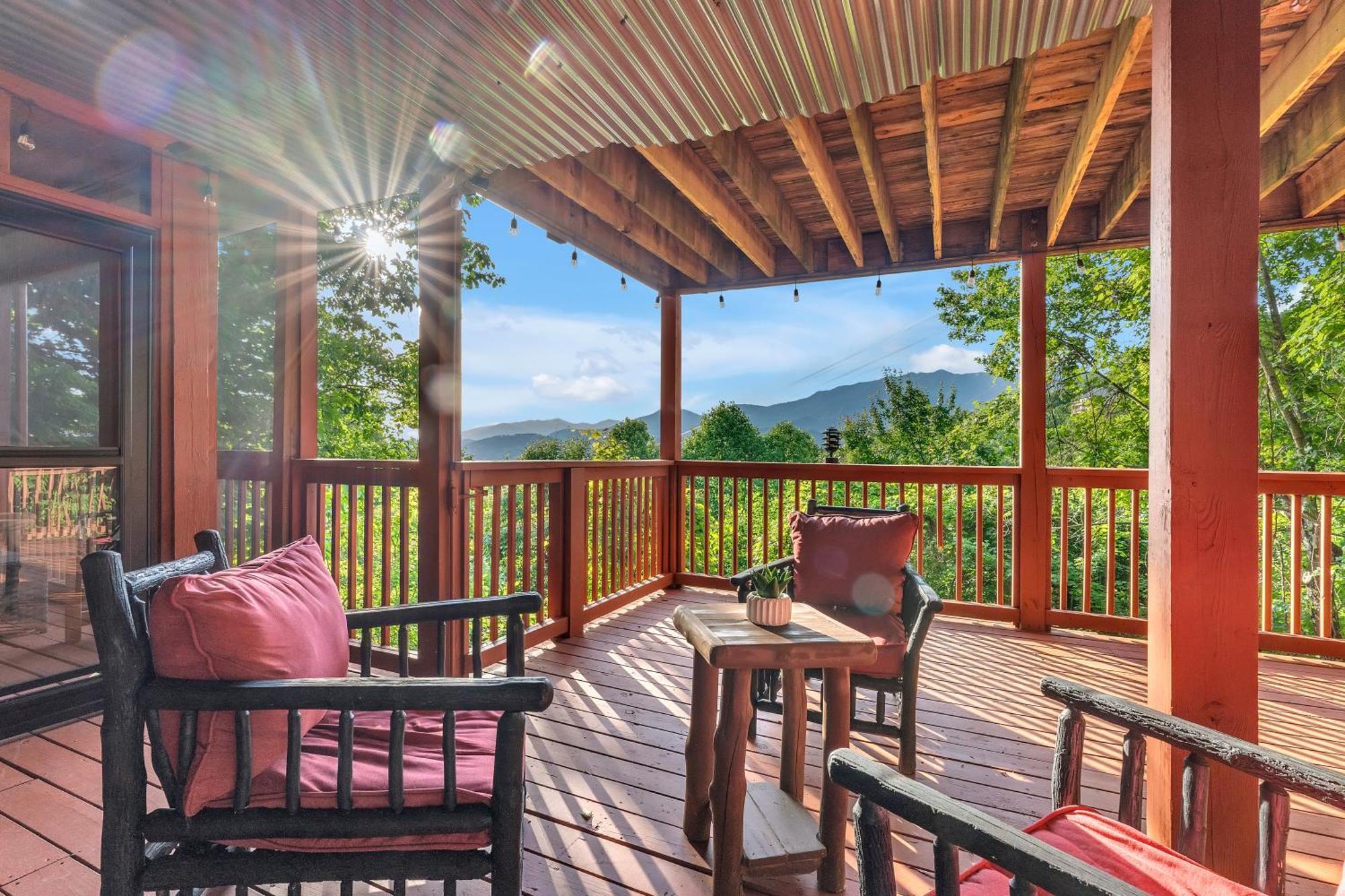 Family Chalet With Sauna, Hottub, Heavenly Views! Mins To Downtown! Gatlinburg Eksteriør billede