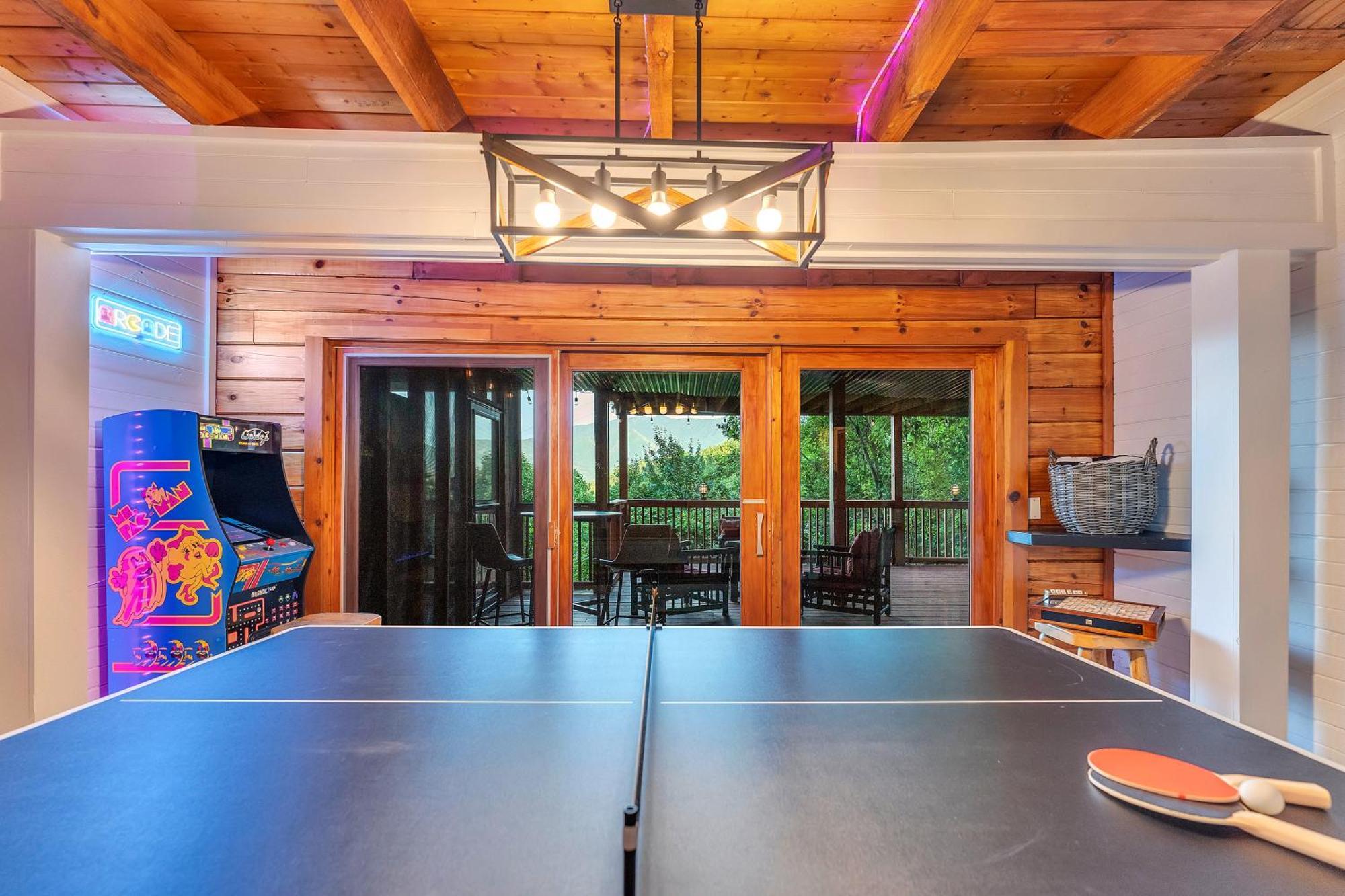 Family Chalet With Sauna, Hottub, Heavenly Views! Mins To Downtown! Gatlinburg Eksteriør billede