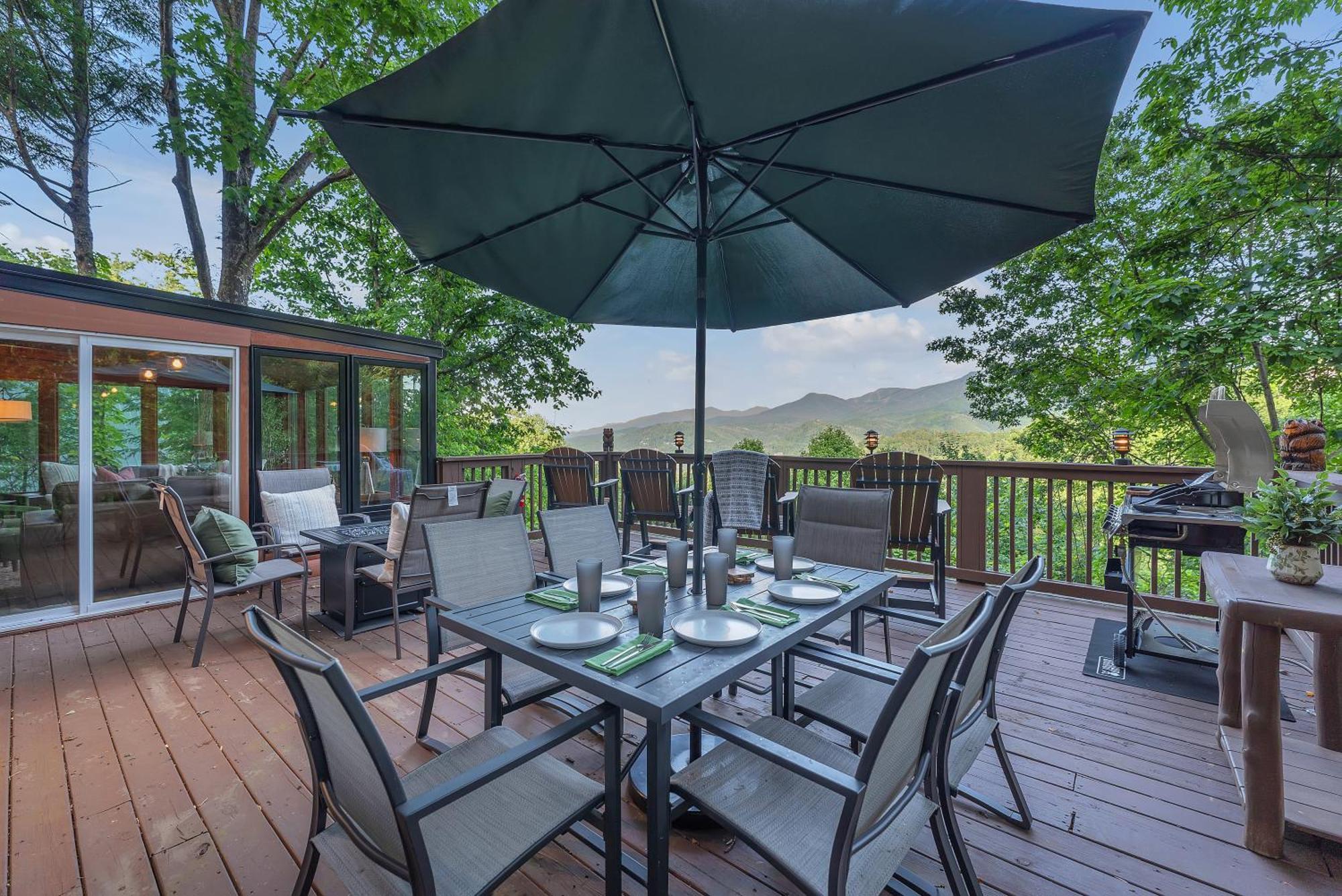 Family Chalet With Sauna, Hottub, Heavenly Views! Mins To Downtown! Gatlinburg Eksteriør billede