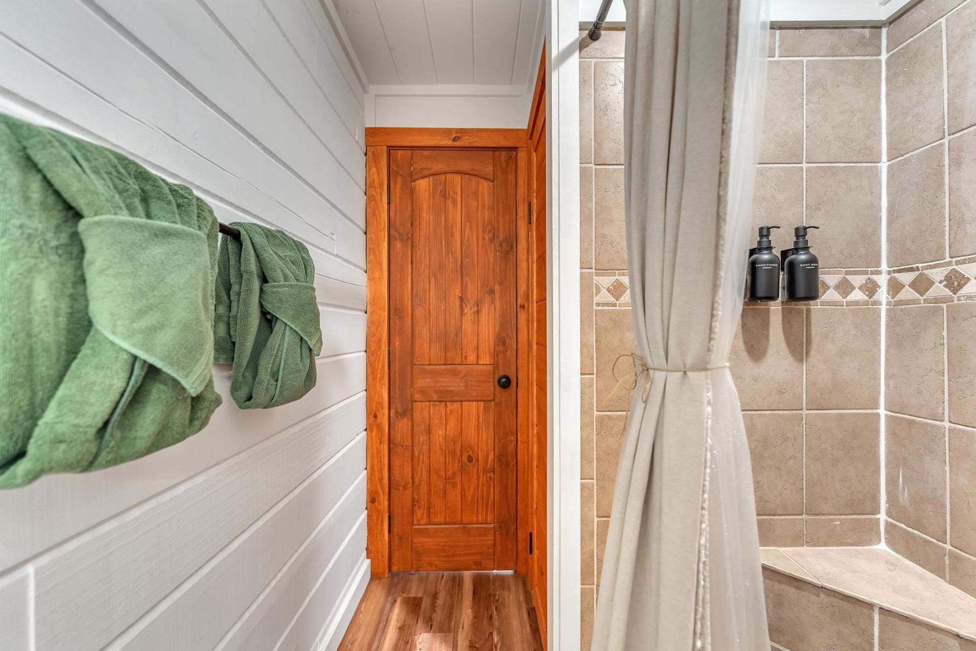 Family Chalet With Sauna, Hottub, Heavenly Views! Mins To Downtown! Gatlinburg Eksteriør billede