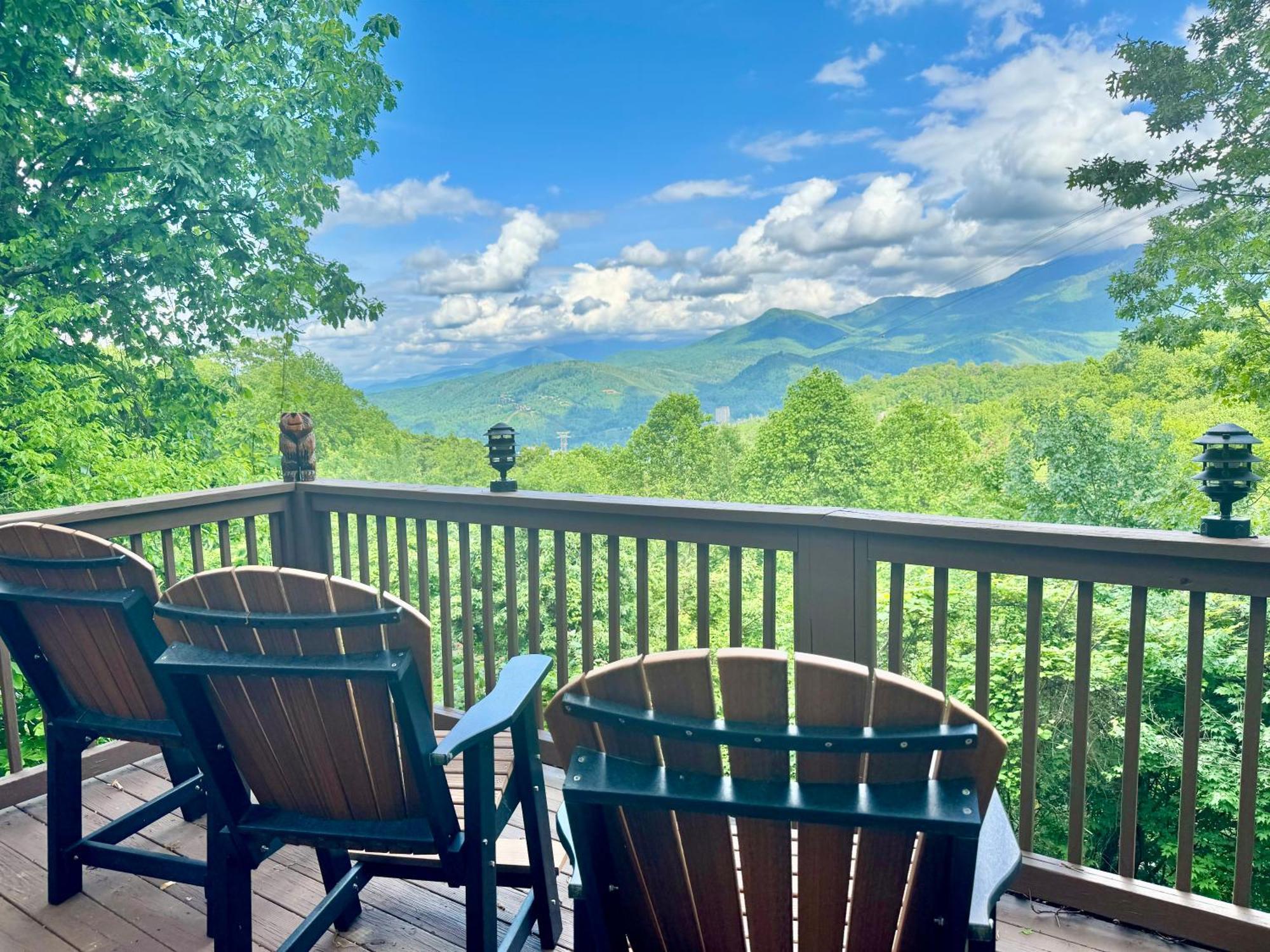 Family Chalet With Sauna, Hottub, Heavenly Views! Mins To Downtown! Gatlinburg Eksteriør billede